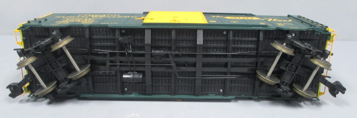 USA Trains R19212B G Chicago & North Western 40 Ft. PS-1 Simulated Steel Box Car