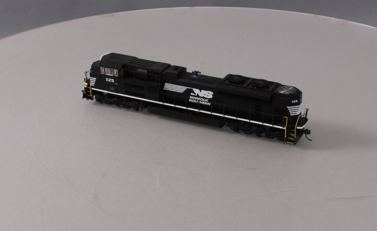 Walthers 910-19809 HO Norfolk Southern EMD SD70ACe SoundTraxx Sound & DCC #1125