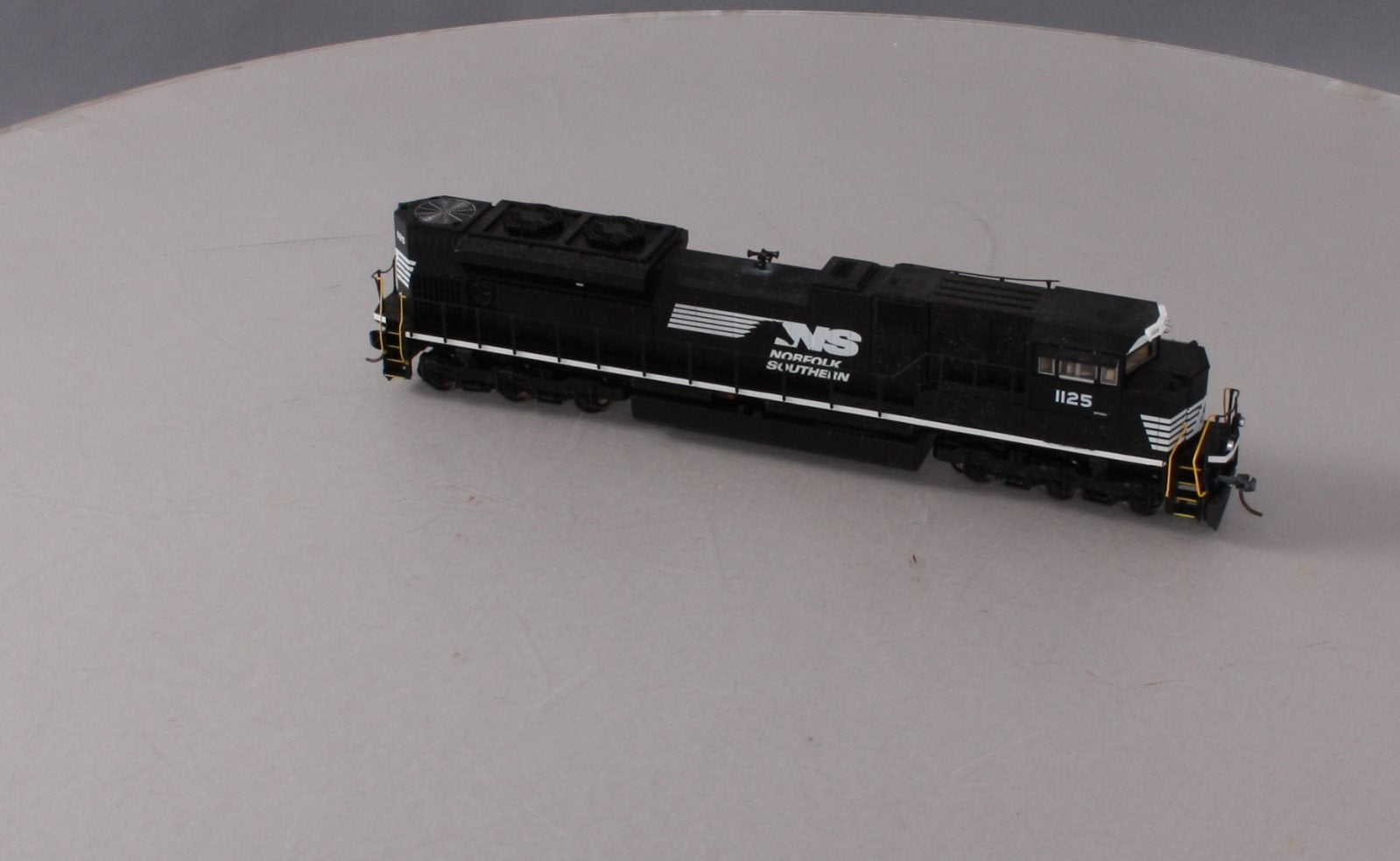 Walthers 910-19809 HO Norfolk Southern EMD SD70ACe SoundTraxx Sound & DCC #1125