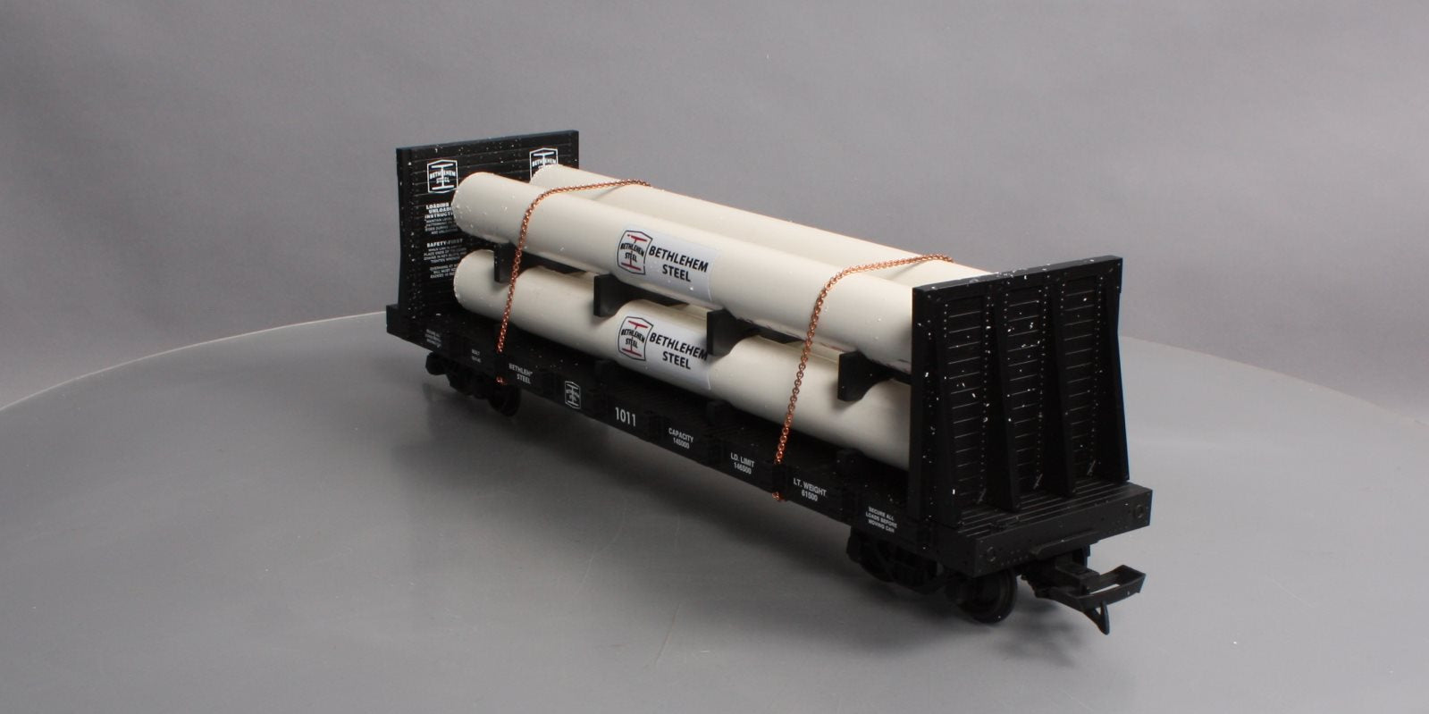 USA Trains R17613A G Bethlehem Steel Pipe Load Flat Cars #1011 Bethlehem Steel