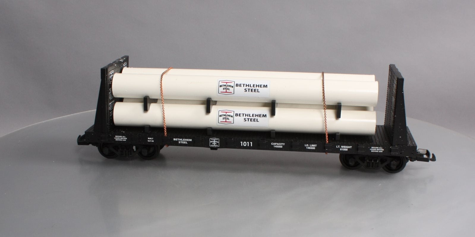 USA Trains R17613A G Bethlehem Steel Pipe Load Flat Cars #1011 Bethlehem Steel