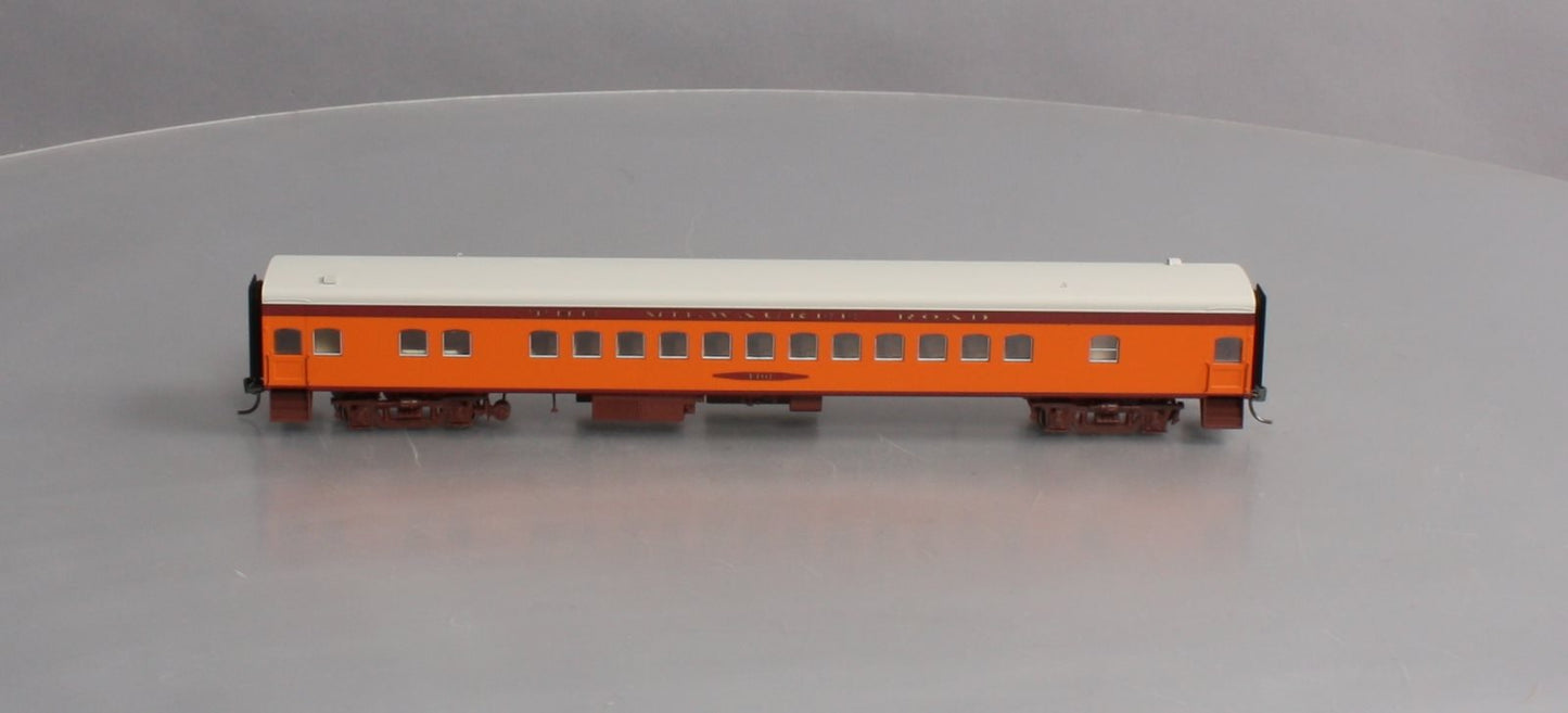 Fox Valley Models 10031 HO Scale Milwaukee Hiawatha Passenger Coach #4401