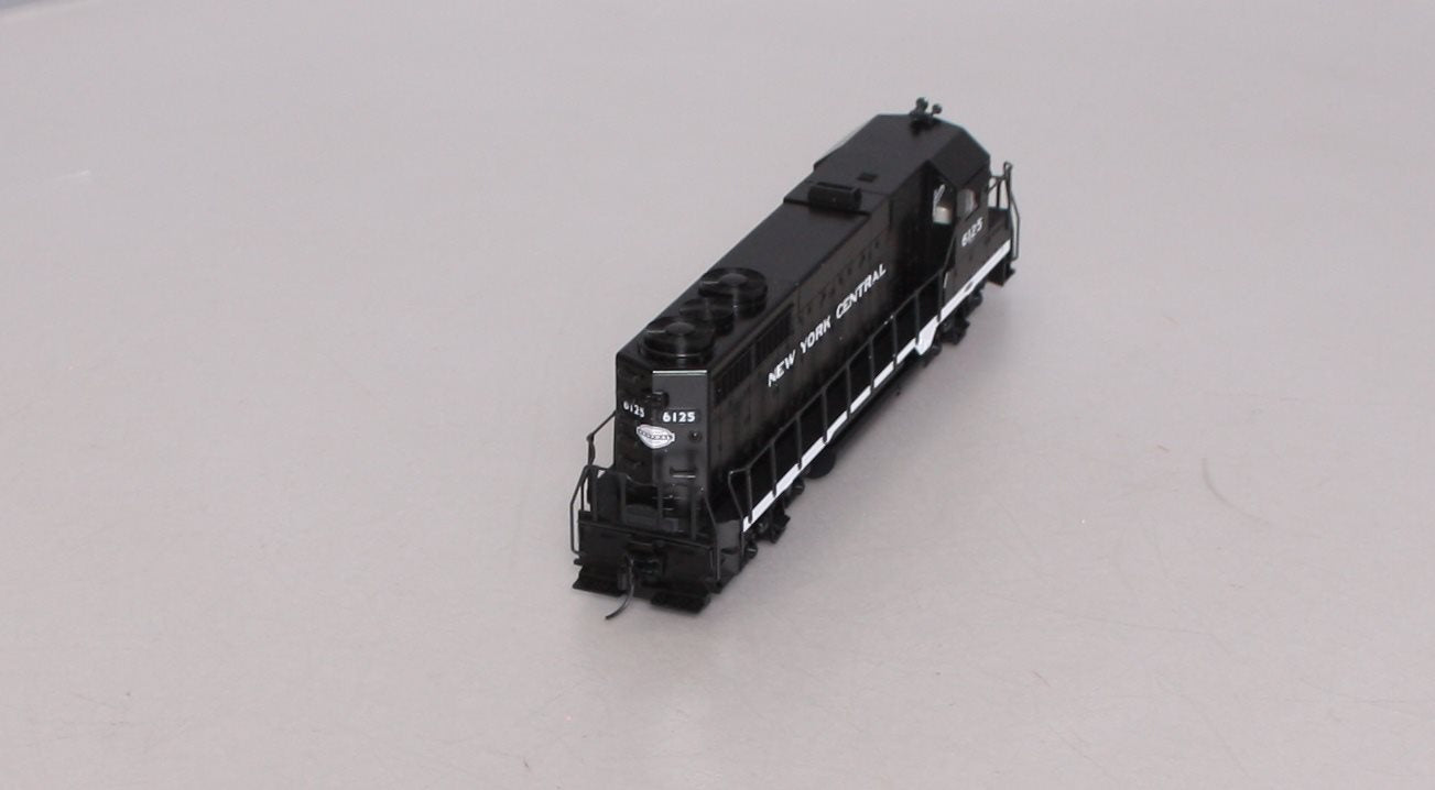 Kato 37-3023-1 HO New York Central EMD GP35 Phase IA Diesel Engine #6125 DCC