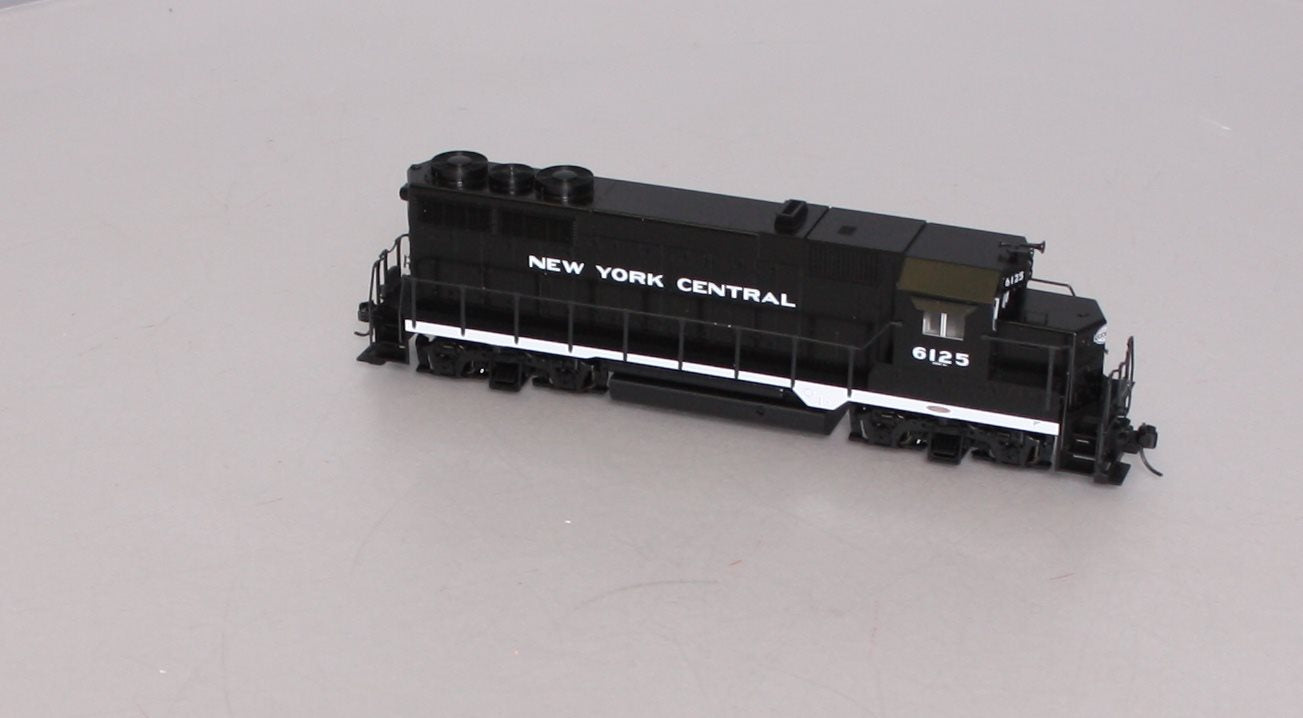 Kato 37-3023-1 HO New York Central EMD GP35 Phase IA Diesel Engine #6125 DCC