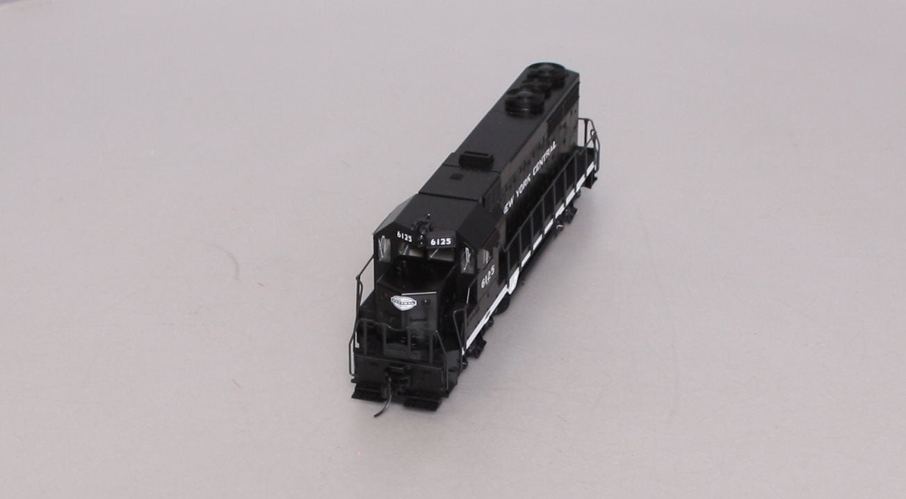 Kato 37-3023-1 HO New York Central EMD GP35 Phase IA Diesel Engine #6125 DCC