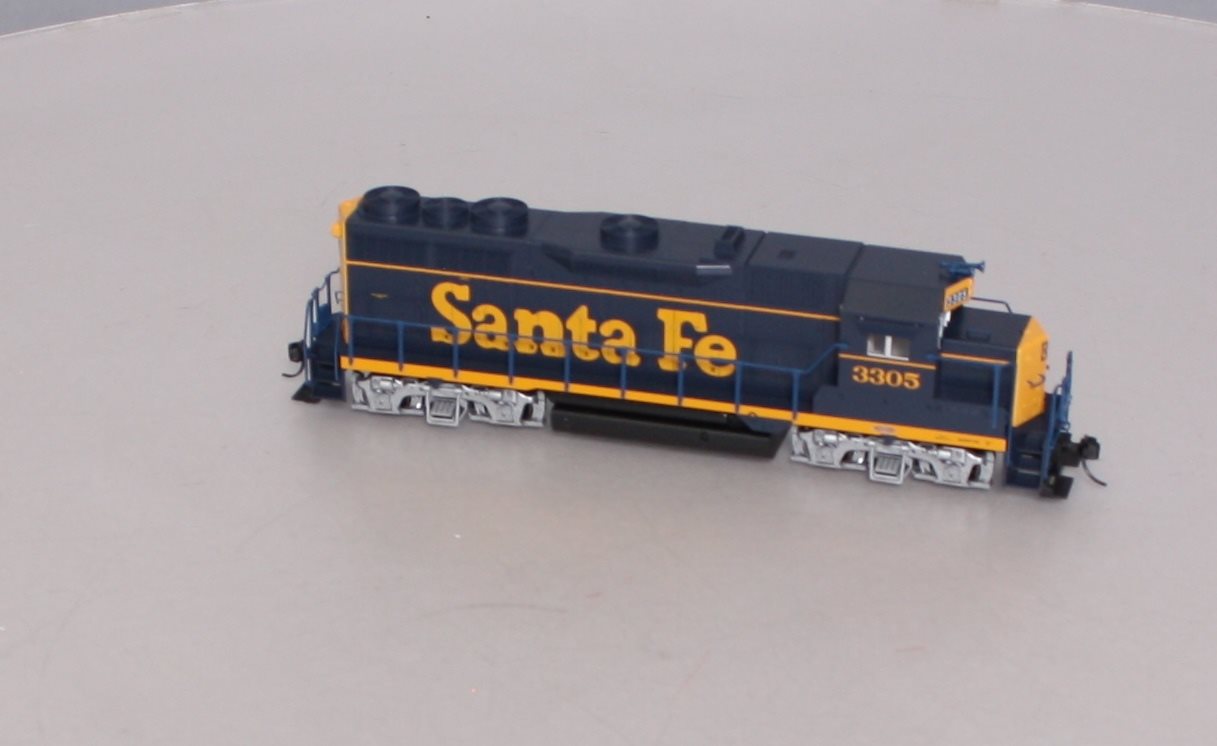 Kato 37-3022-1 HO Santa Fe EMD GP35 Phase IA Diesel Engine #3305 with DCC