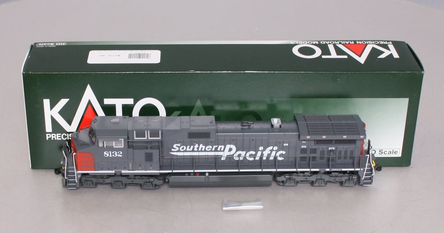 Kato 37-6631 HO Scale Southern Pacific GE C44-9W Diesel Engine #8132 Standard DC