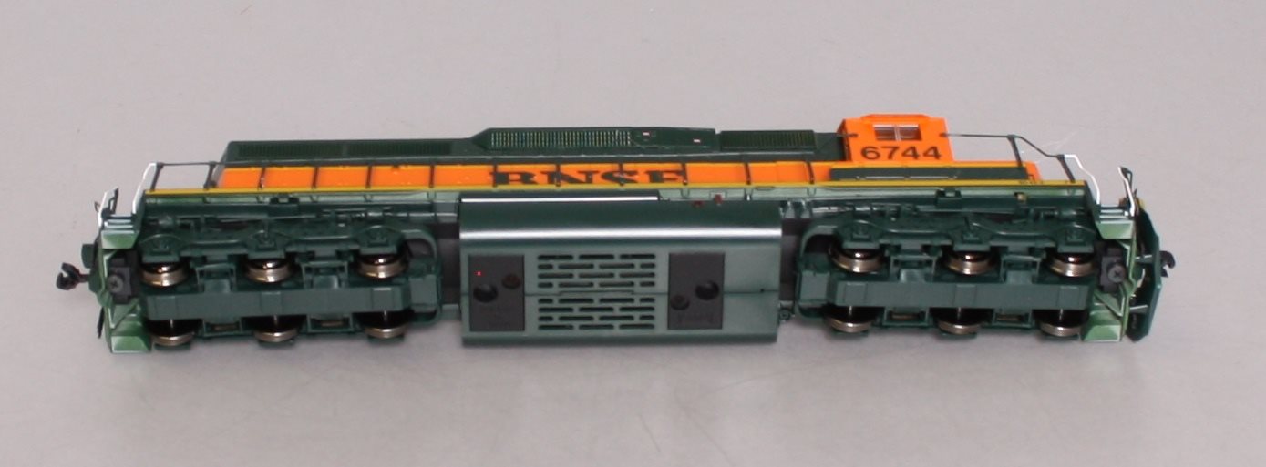 Kato 37-6613 HO Scale BNSF SD40-2 Diesel Engine #6744
