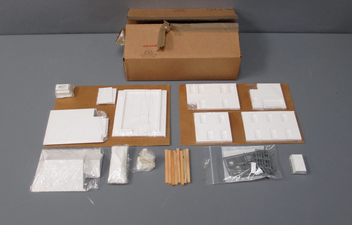 Ed Fulasz 010 HO Scale Fire Station Building Assembly Kit