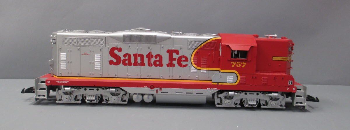 USA Trains R22107 G Scale Santa Fe EMD GP9 Diesel Locomotive #752
