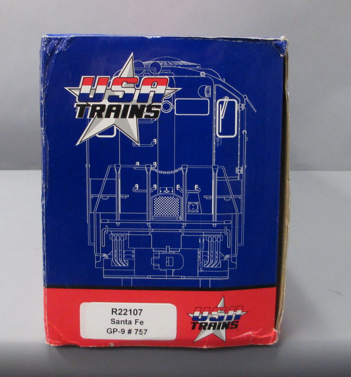 USA Trains R22107 G Scale Santa Fe EMD GP9 Diesel Locomotive #752