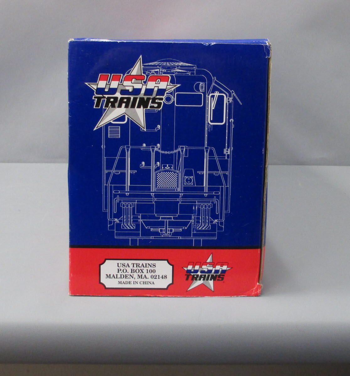 USA Trains R22107 G Scale Santa Fe EMD GP9 Diesel Locomotive #752