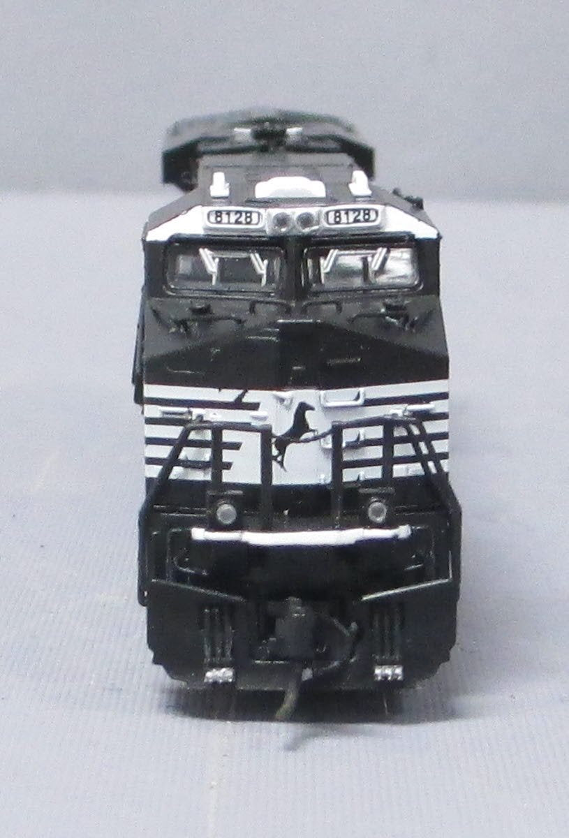 Broadway Limited 3540 N Norfolk Southern GE ES44AC Diesel Paragon3 #8128 w/DCC