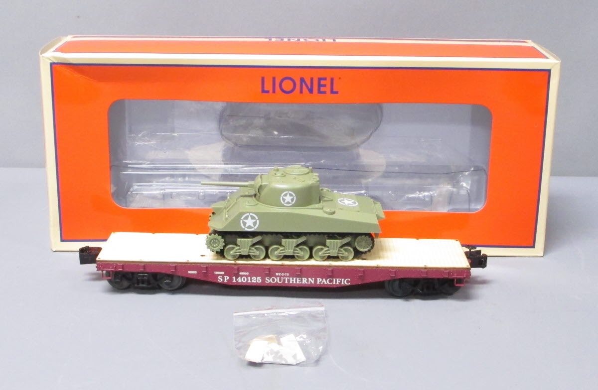 Lionel 1926732 O Southern Pacific 40' Flatcar with Sherman Tank #140125