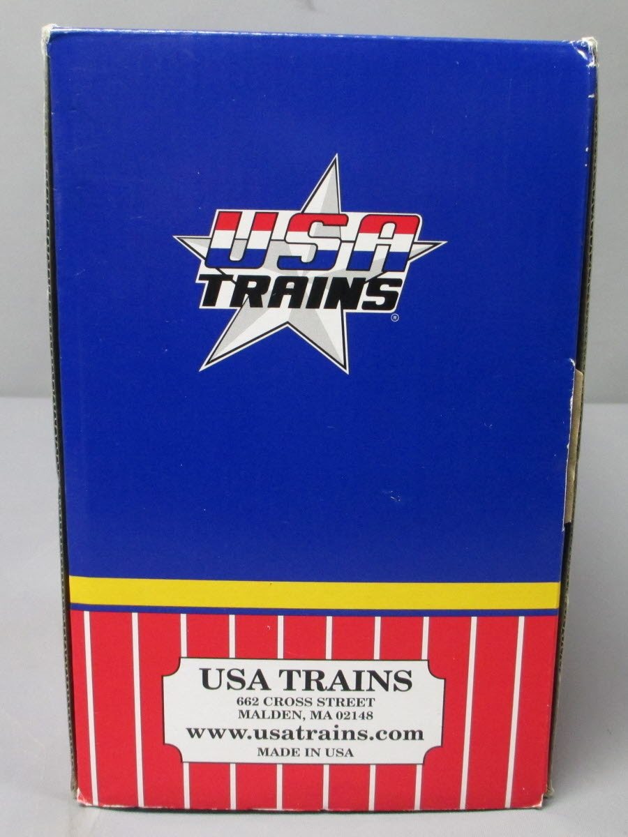 USA Trains R19096A G US Coast Guard Simulated Wood Box Car #4925 (White/Red)