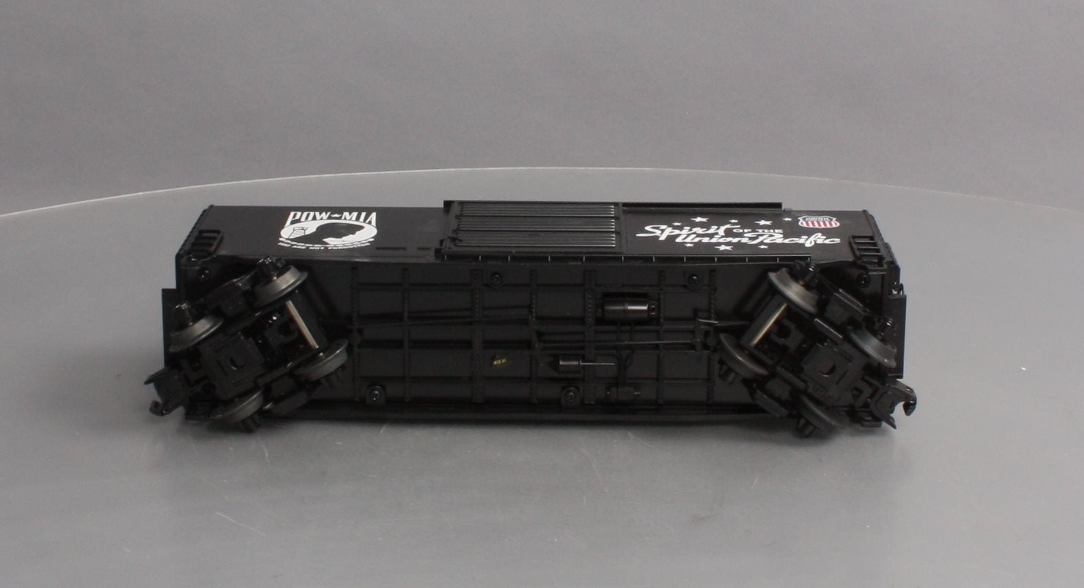 MTH 30-74927 O Union Pacific P.O.W. Spirit Union Pacific 40’ High Cube Box Car