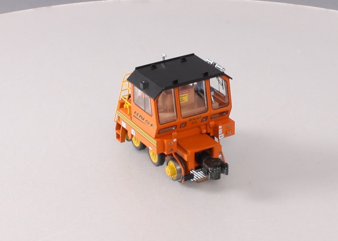 Lionel 6-28469 Burlington Northern Santa Fe 4850TM Trackmobile