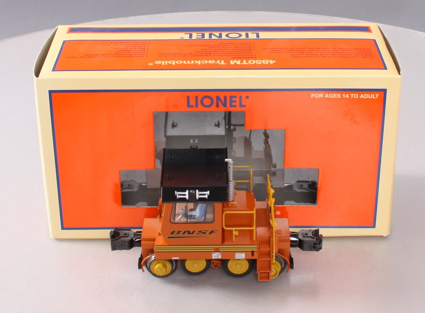Lionel 6-28469 Burlington Northern Santa Fe 4850TM Trackmobile