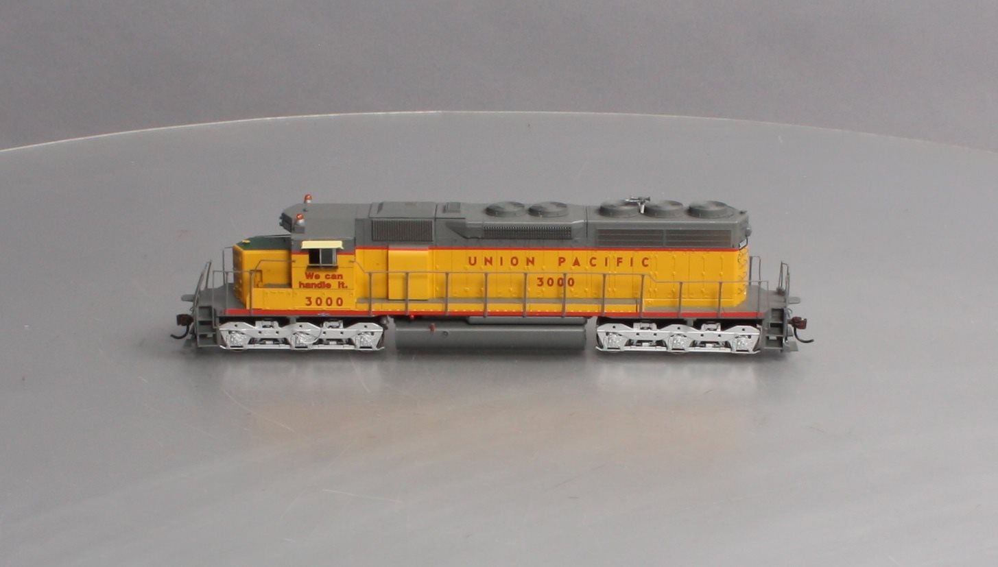 Athearn 98820 HO Scale Union Pacific SD40 Diesel Locomotive w/DCC & Sound #3000