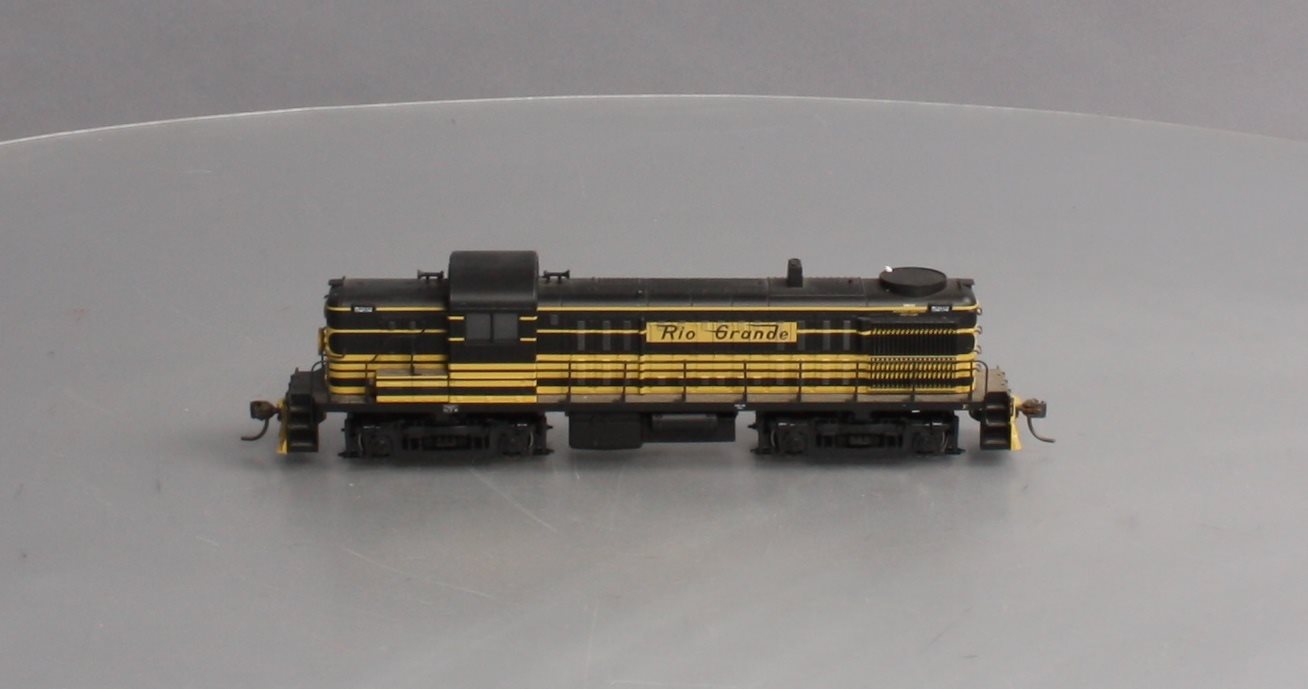 Atlas 7028 HO Scale Denver & Rio Grande Western RS-3 Diesel Locomotive #5202