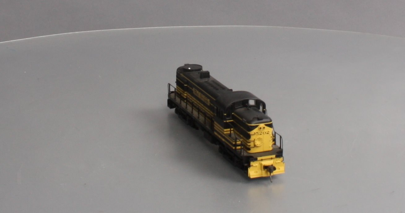 Atlas 7028 HO Scale Denver & Rio Grande Western RS-3 Diesel Locomotive #5202