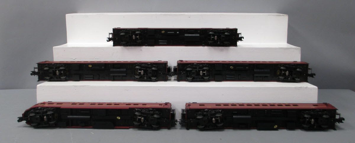 MTH 20-65135 O Pennsylvania 70’ Streamlined Passenger Car Set (Set of 5)