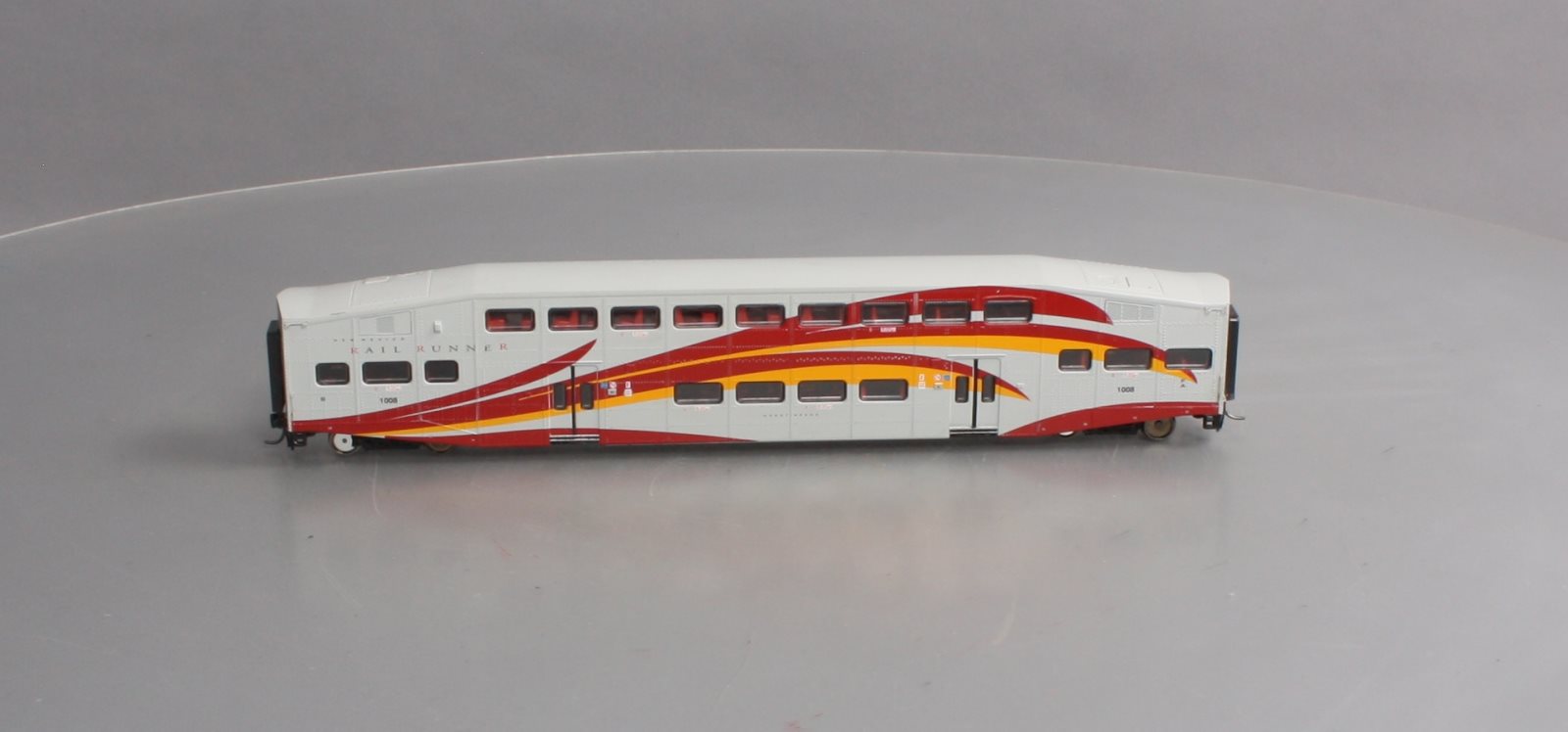 Athearn 25726 HO NMDOT Bombardier Coach Car #1008