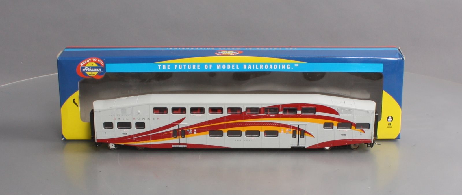 Athearn 25726 HO NMDOT Bombardier Coach Car #1008