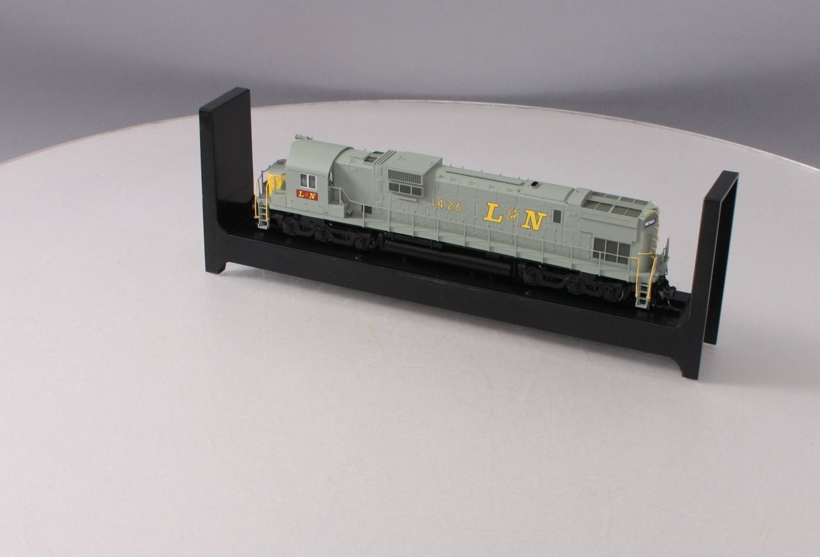 Bowser 24757 HO Louisville & Nashville C630 Alco Diesel Loco with Sound #1426