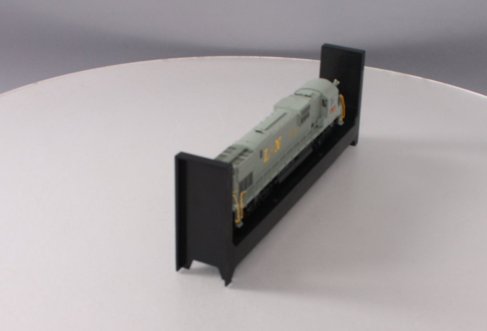 Bowser 24757 HO Louisville & Nashville C630 Alco Diesel Loco with Sound #1426