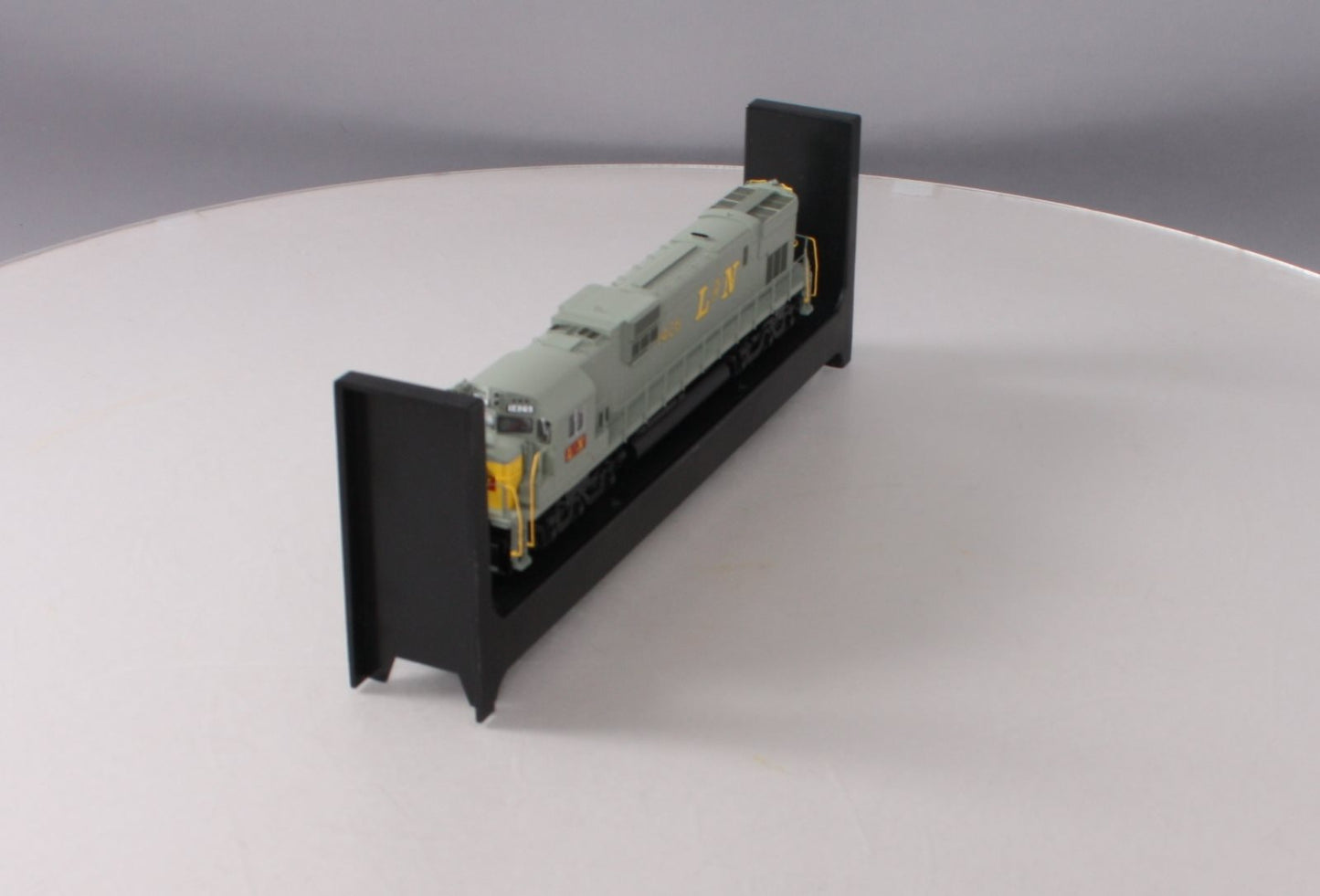 Bowser 24757 HO Louisville & Nashville C630 Alco Diesel Loco with Sound #1426