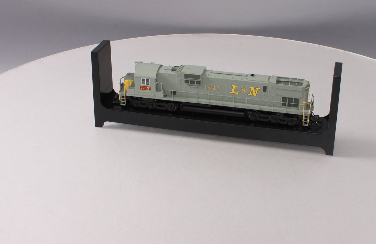 Bowser 24758 HO Louisville & Nashville C630 Alco Diesel Loco with Sound #1432