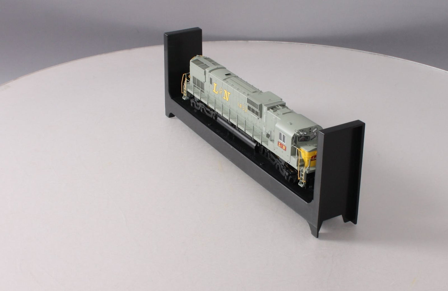 Bowser 24758 HO Louisville & Nashville C630 Alco Diesel Loco with Sound #1432