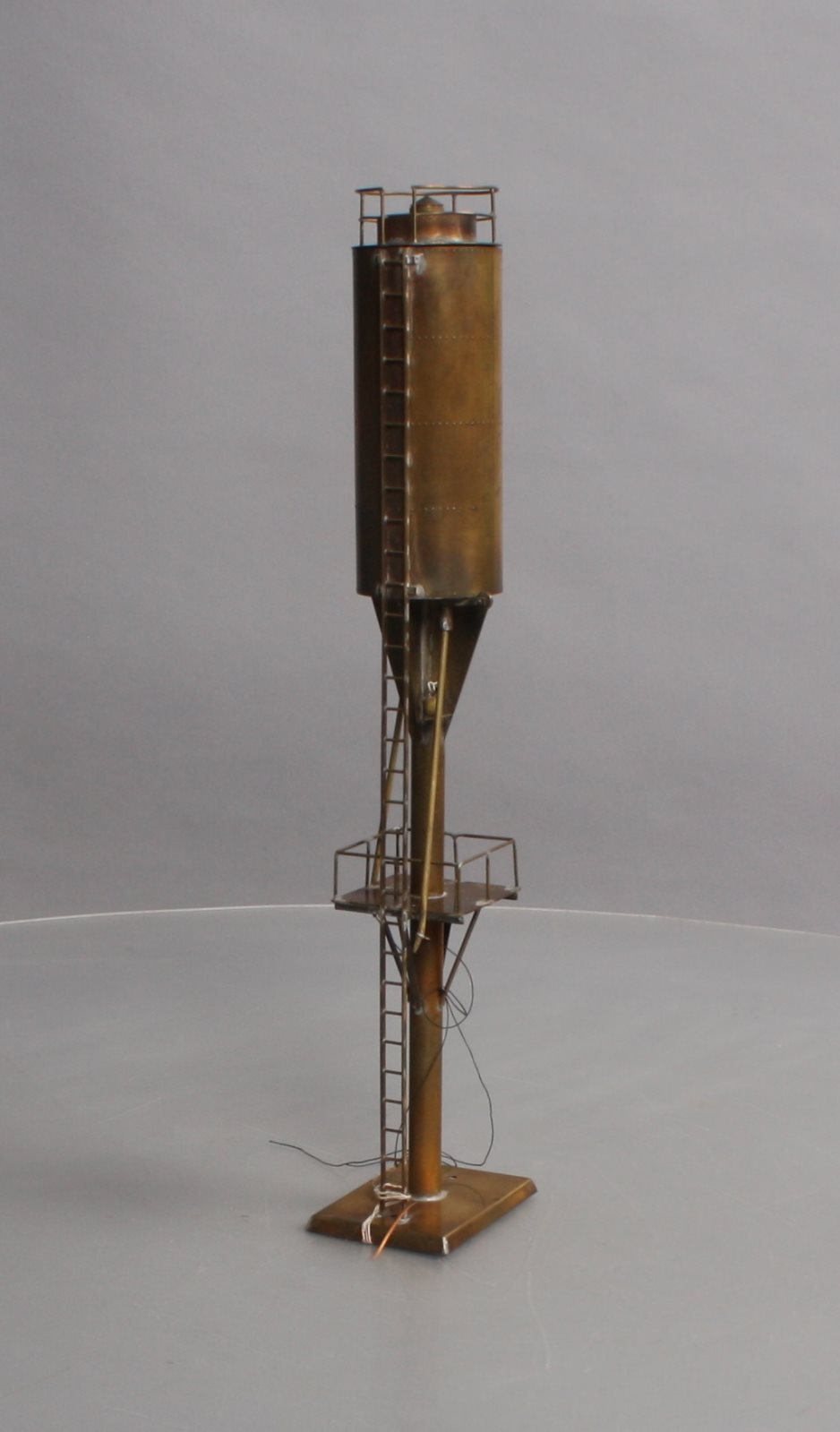 Max Gray 1012 O Scale Brass Sanding Tower Unpainted