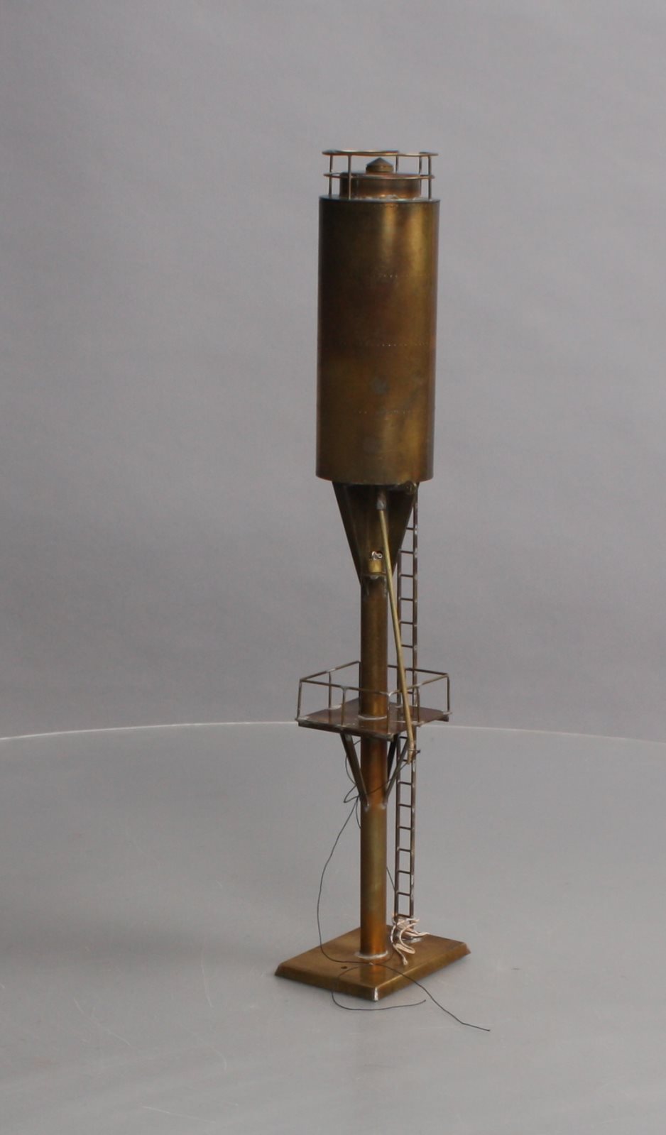 Max Gray 1012 O Scale Brass Sanding Tower Unpainted