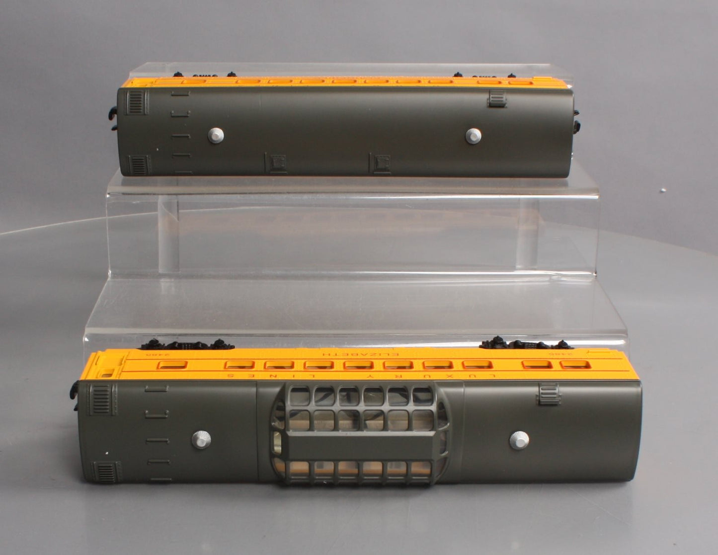 Williams 43247 O Gauge Union Pacific Streamliner 2 Car Passenger Add-On Set