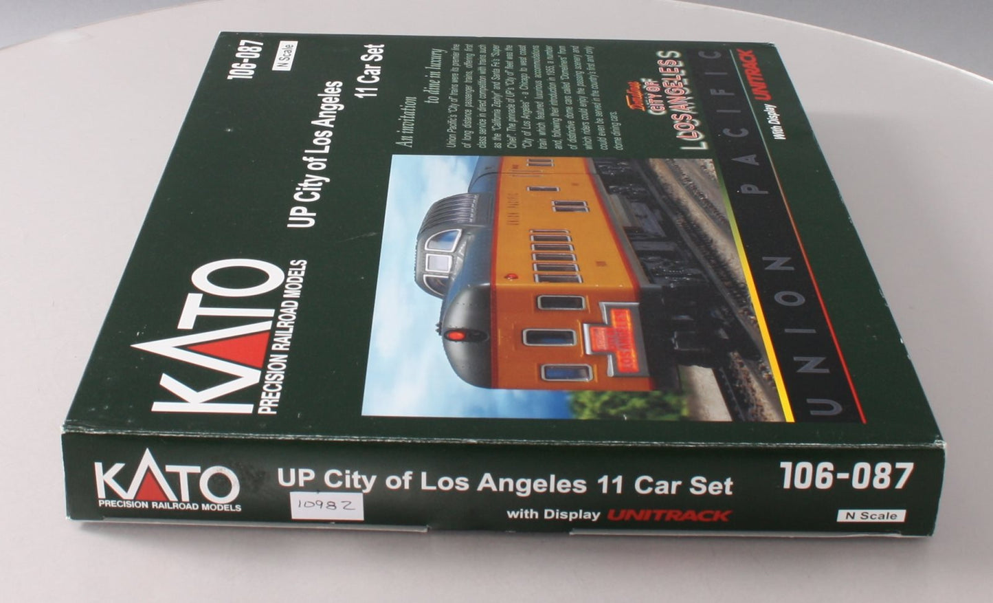 Kato 106-087 N Union Pacific "City of Los Angeles" 11-Car Passenger Set