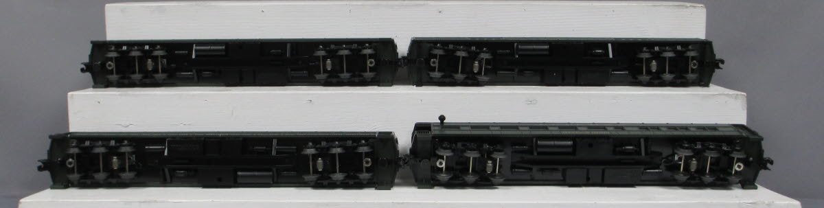 Williams 43360 O 72 Ft. Heavyweight Passenger Car (Pack of 4)