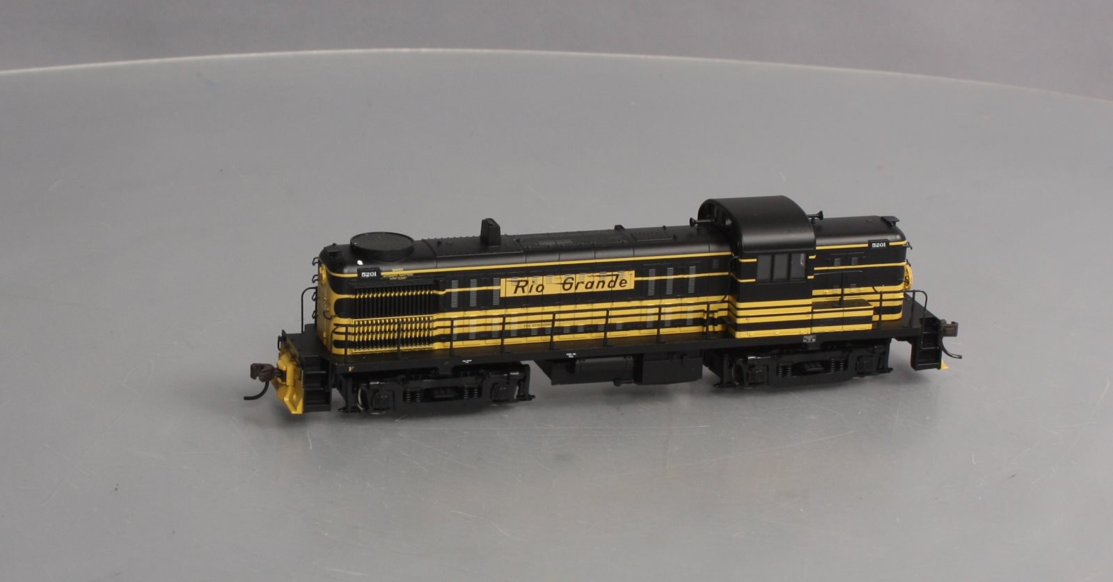 Atlas 7027 HO Scale Denver & Rio Grande Western RS-3 Diesel Locomotive #5201
