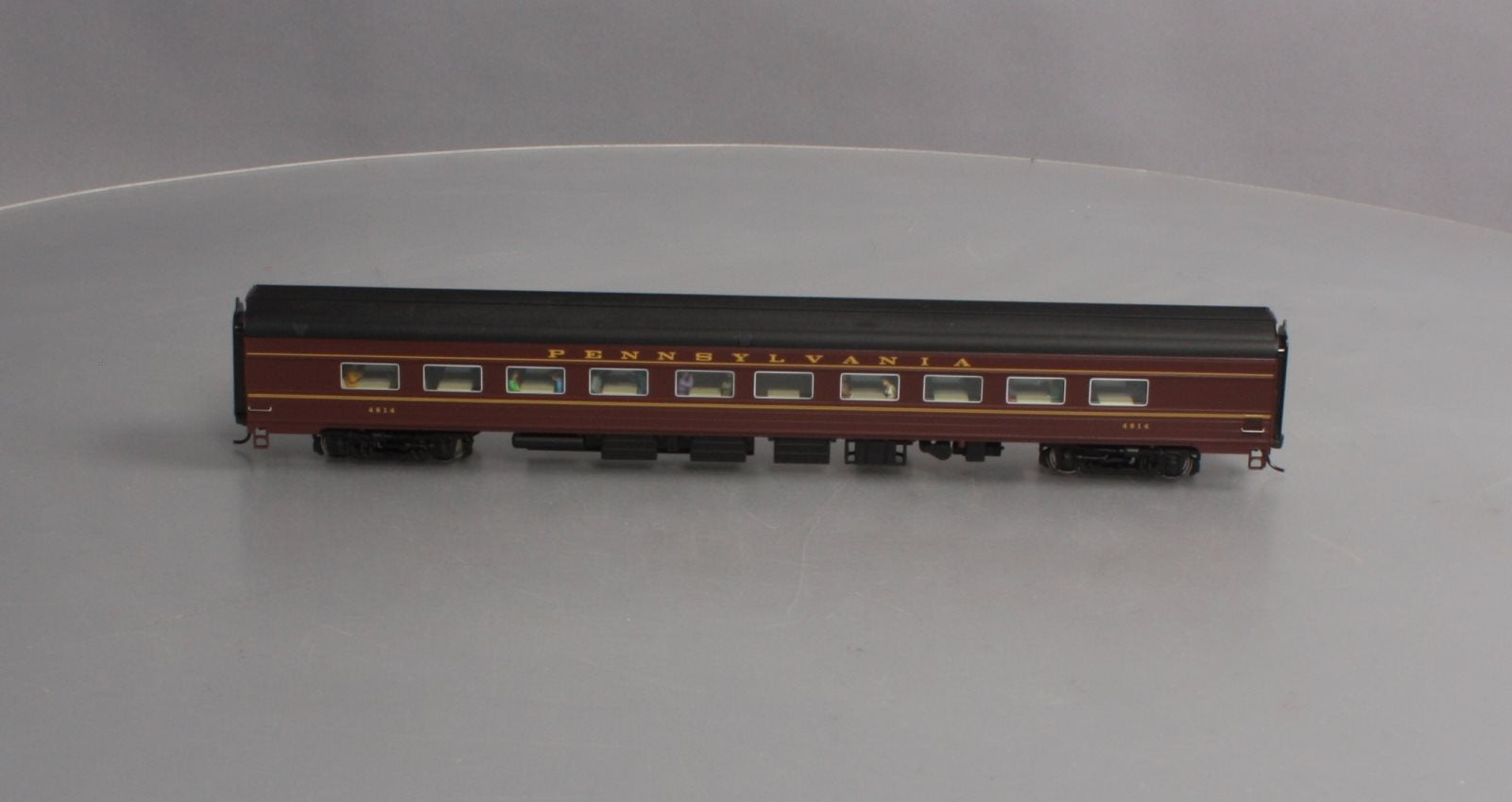 Walthers 920-9255 HO Pennsylvania 85' Budd 68-Seat Diner Car #4614