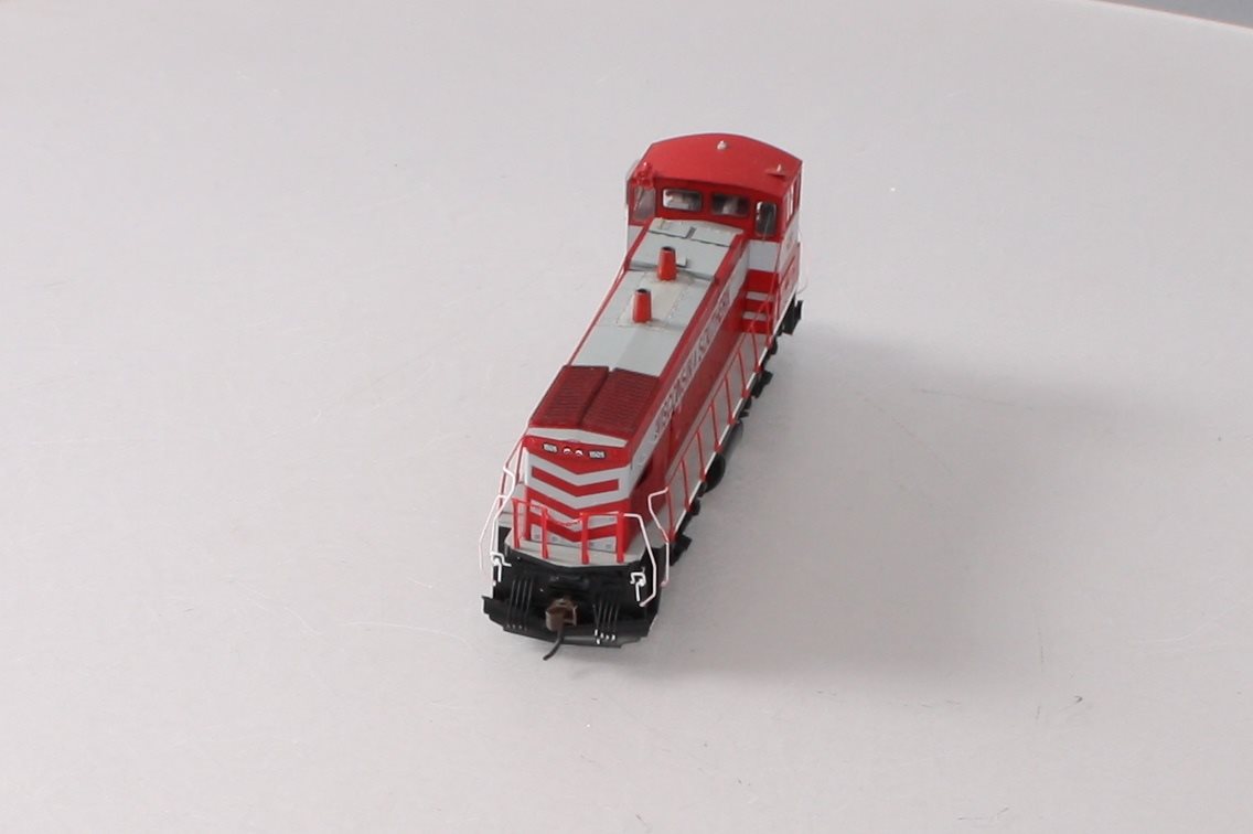 Athearn G66089 HO Wisconsin & Southern MP15-AC Diesel Locomotive #1505