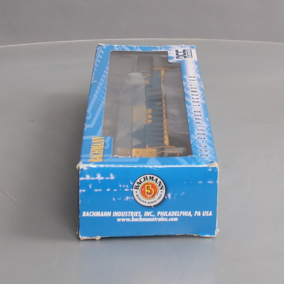 Bachmann 60910 HO Scale CSX "Dark Future" EMD SD40-2 Diesel Locomotive #8861