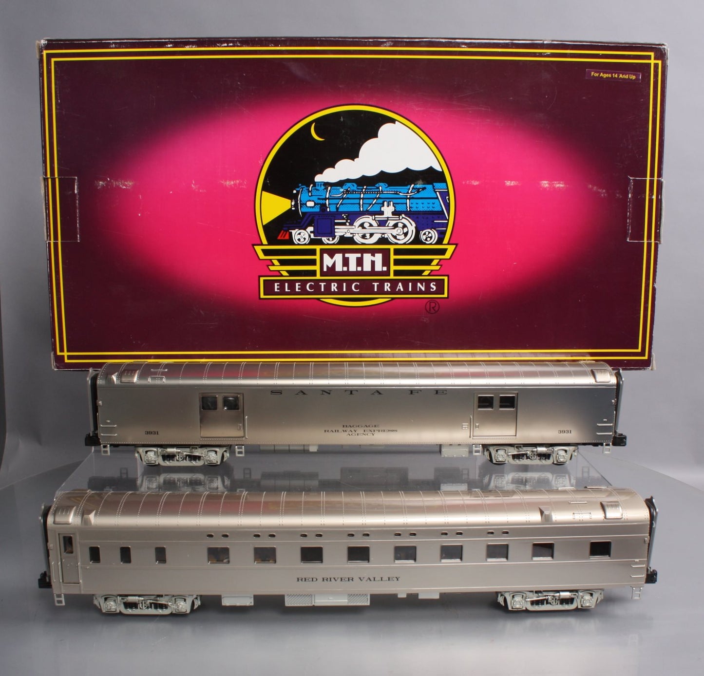 MTH 20-69136 O Santa Fe 70’ ABS Baggage/Coach Passenger Car Set (Set of 2)