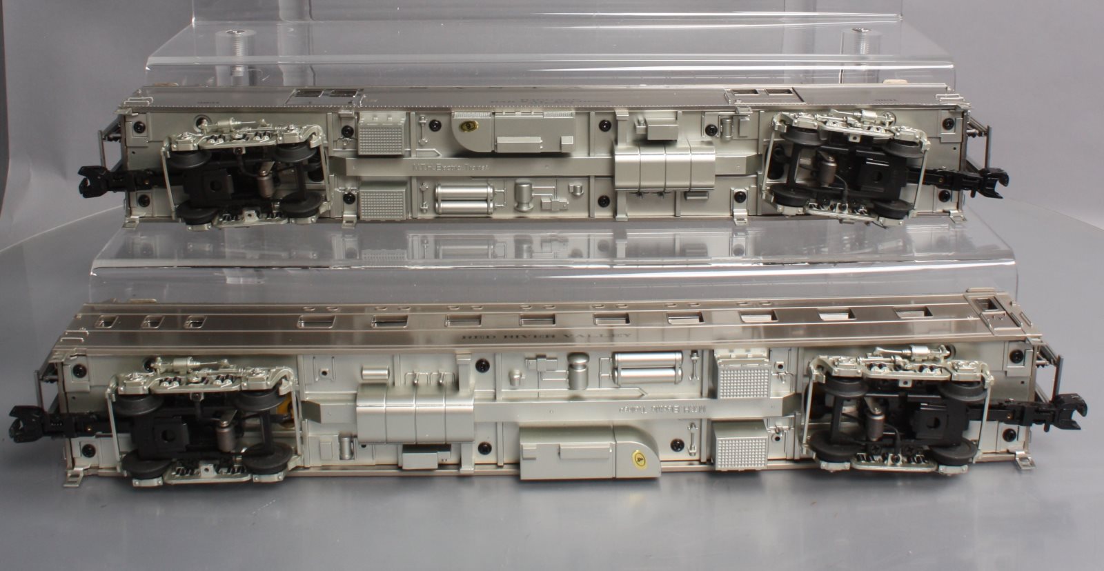 MTH 20-69136 O Santa Fe 70’ ABS Baggage/Coach Passenger Car Set (Set of 2)