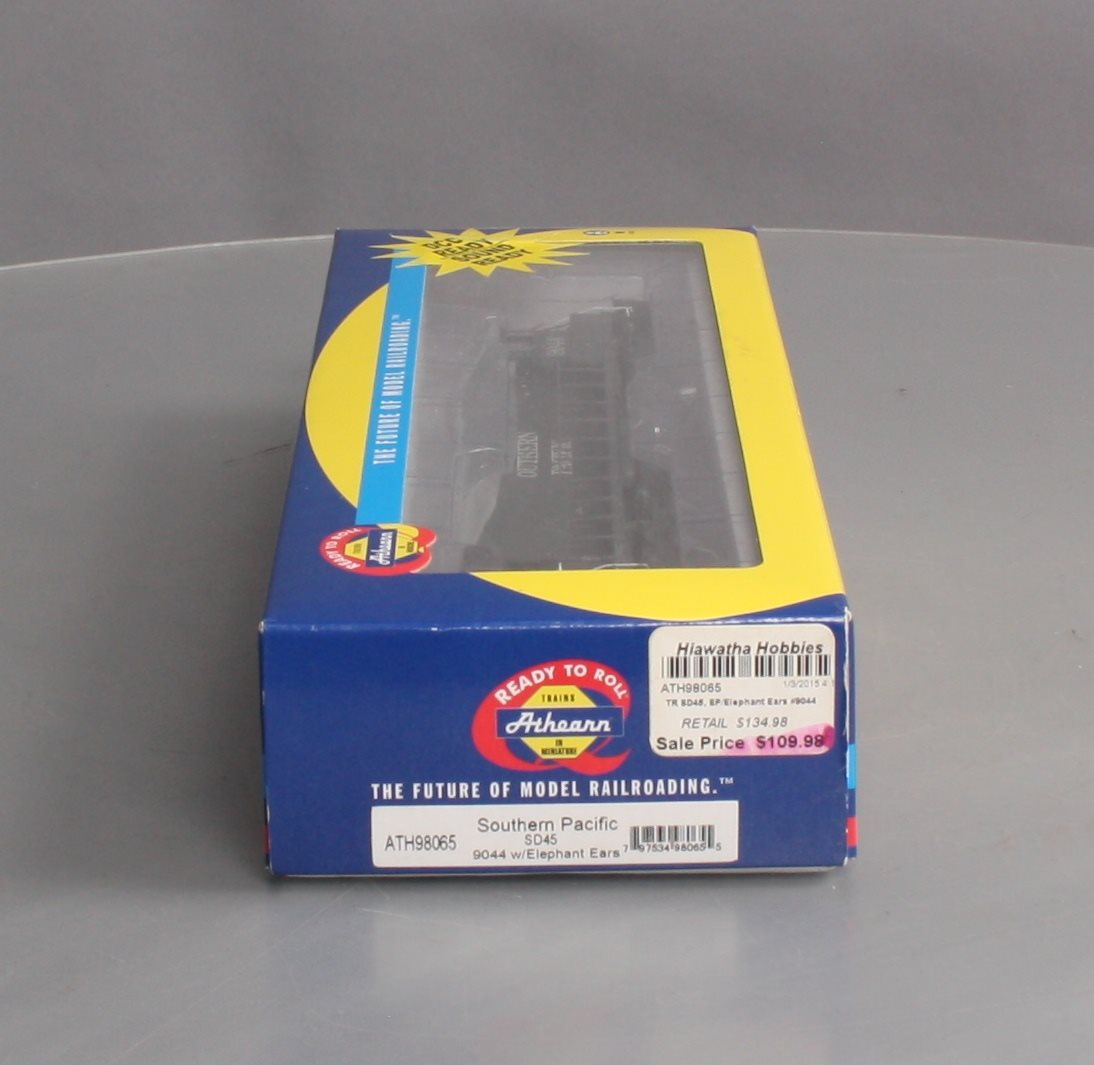 Athearn 98065 HO Southern Pacific SD45 Locomotive #9044 (Elephant Ears)