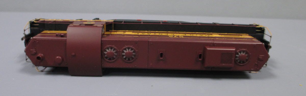 Athearn G64286 HO MEC Diesel Locomotive GP7 w/DCC & Sound #572.