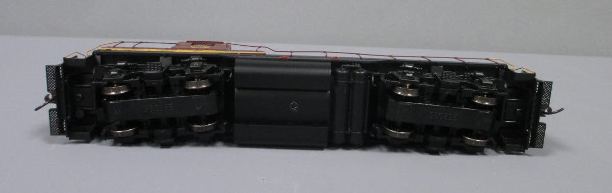 Athearn G64286 HO MEC Diesel Locomotive GP7 w/DCC & Sound #572.