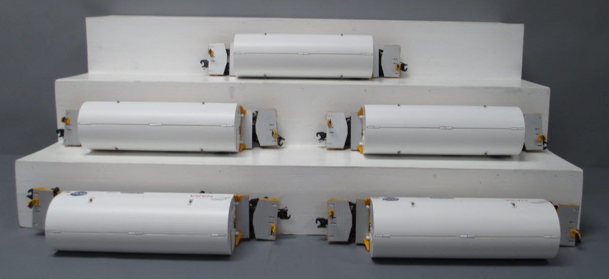 MTH 20-90811 O NASA 5pk Rocket Motor Transport Cars