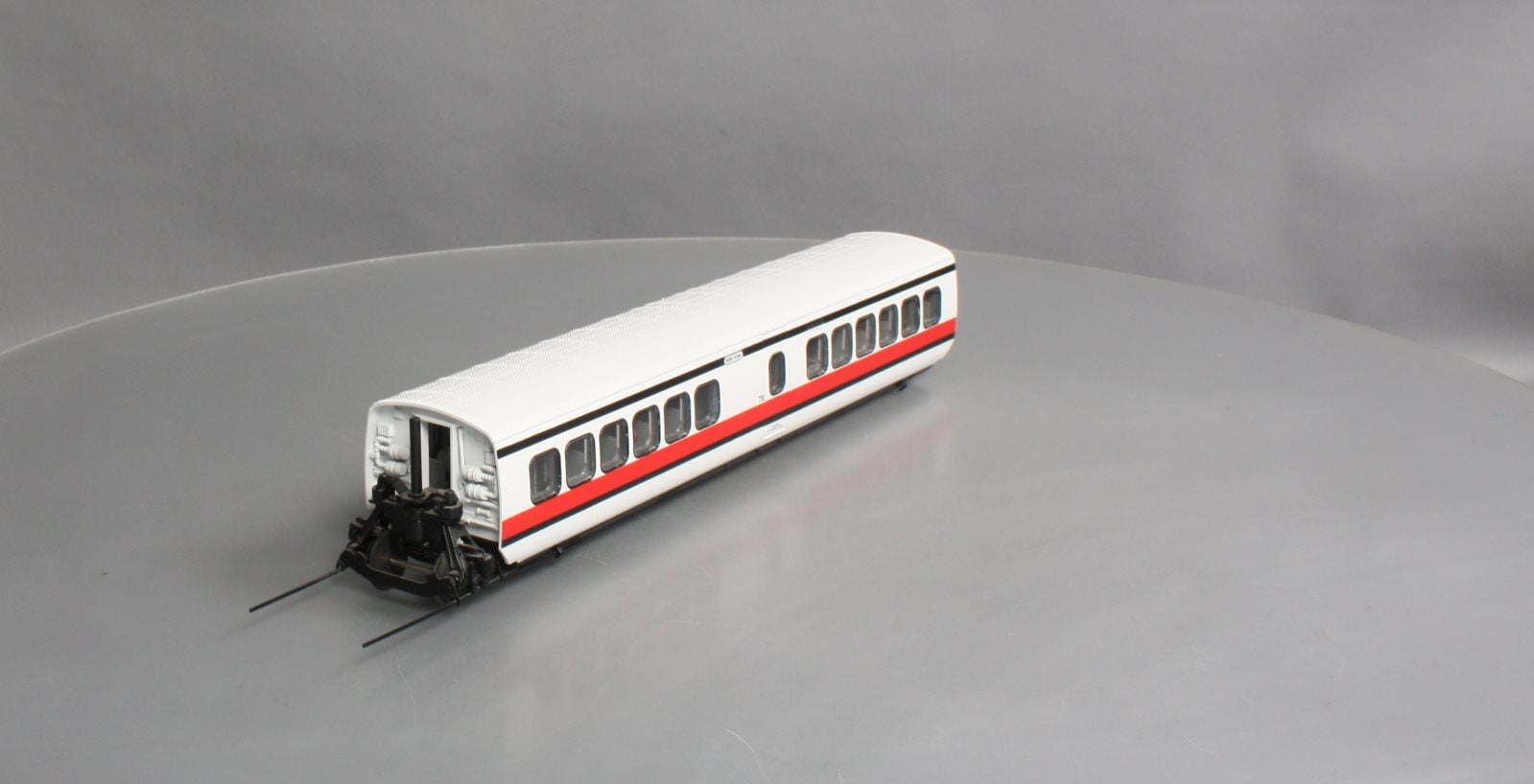 MTH 20-60014 O Gauge Amtrak Turbotrain Passenger Car #70