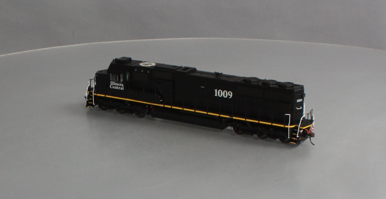Athearn G70508 HO Scale Illinois Central SD70 Diesel Locomotive #1009